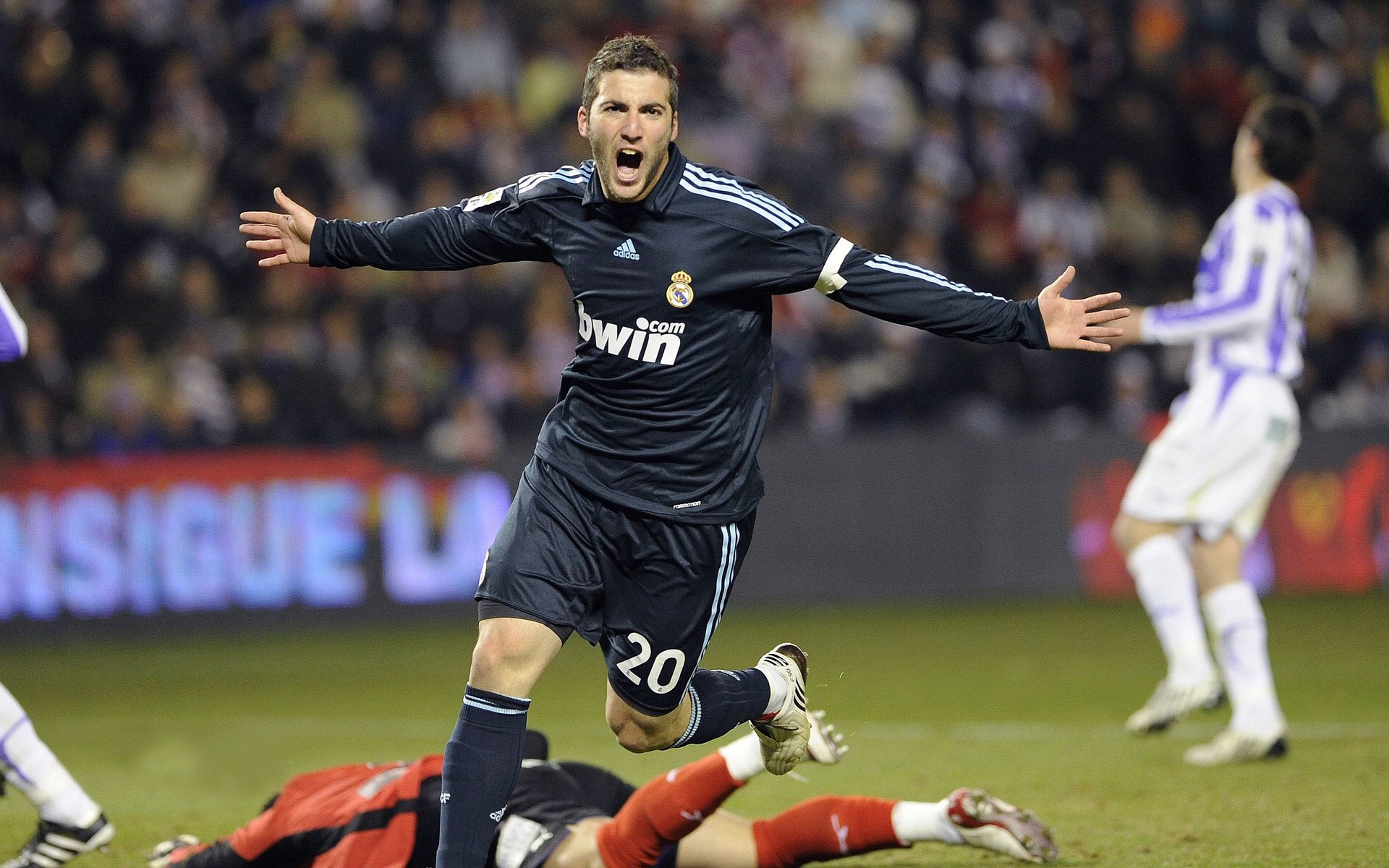 西决生死战之夜,蒂亚戈带动全队节奏