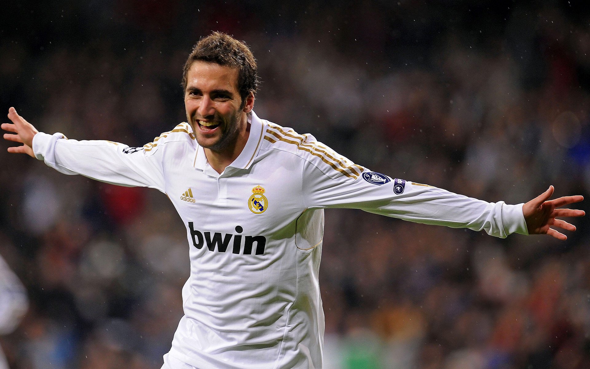 红牛二队横扫阿斯顿马丁，勒克莱尔带队取胜，青年军崛起与豪门失落的启示