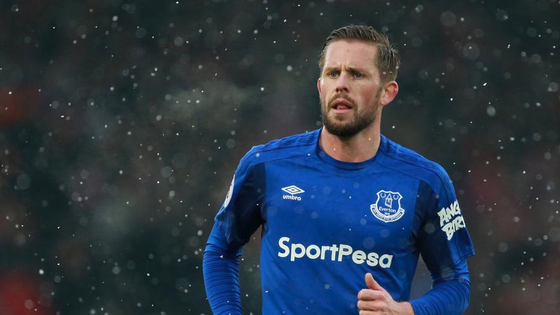 欧冠淘汰赛之夜,福克斯末节接管比赛,书写传奇篇章